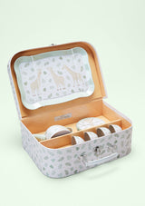 Sass & Belle Picknickkoffer Teeservice Set "Giraffe" - tiny-boon.com