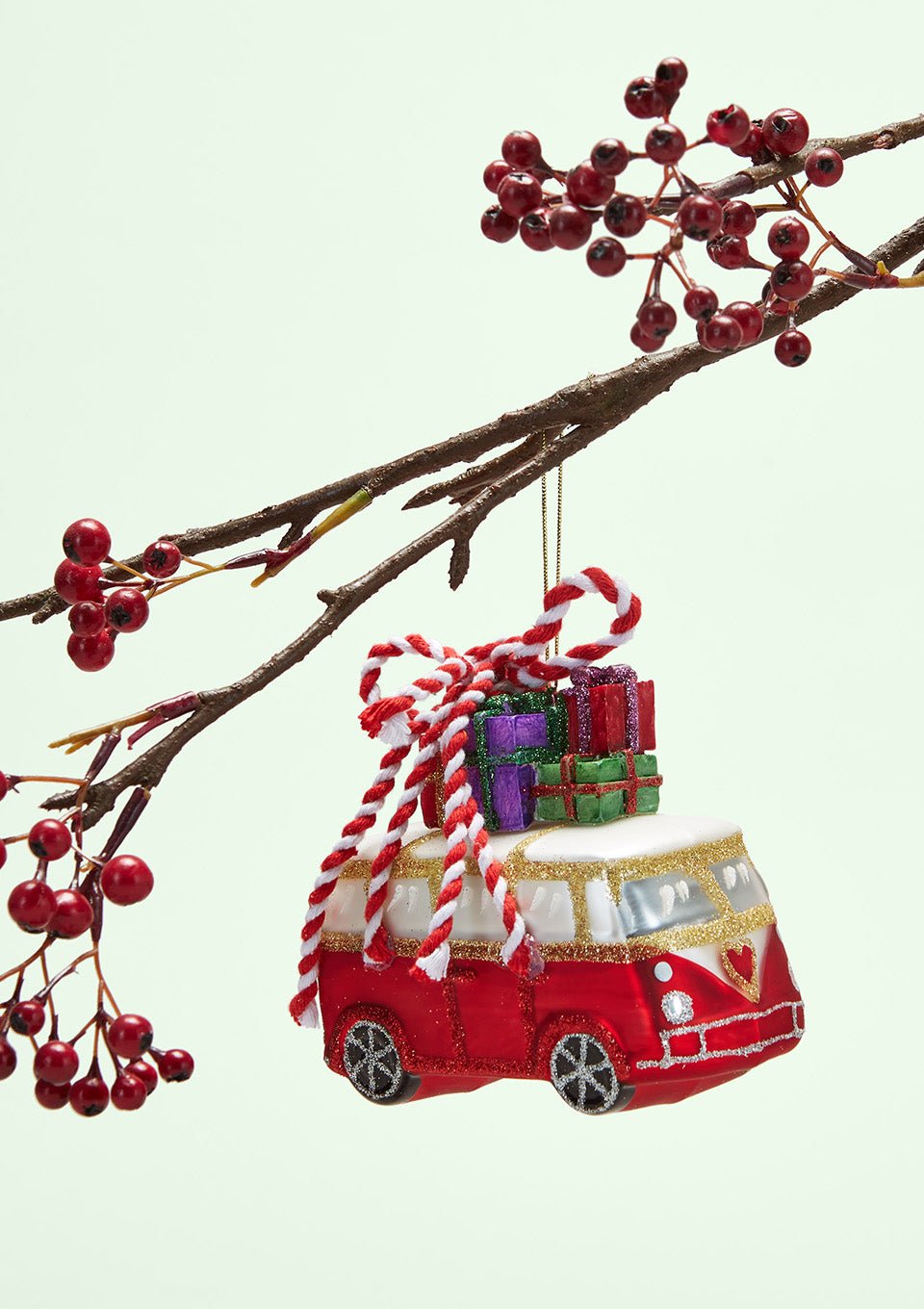 Sass & Belle Weihnachtshänger "Camper Van with Gifts" - tiny-boon.com
